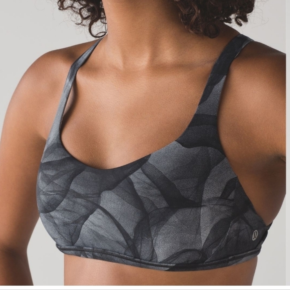 lululemon athletica Midnight Tulle Multi Black Scoop Sports Bra